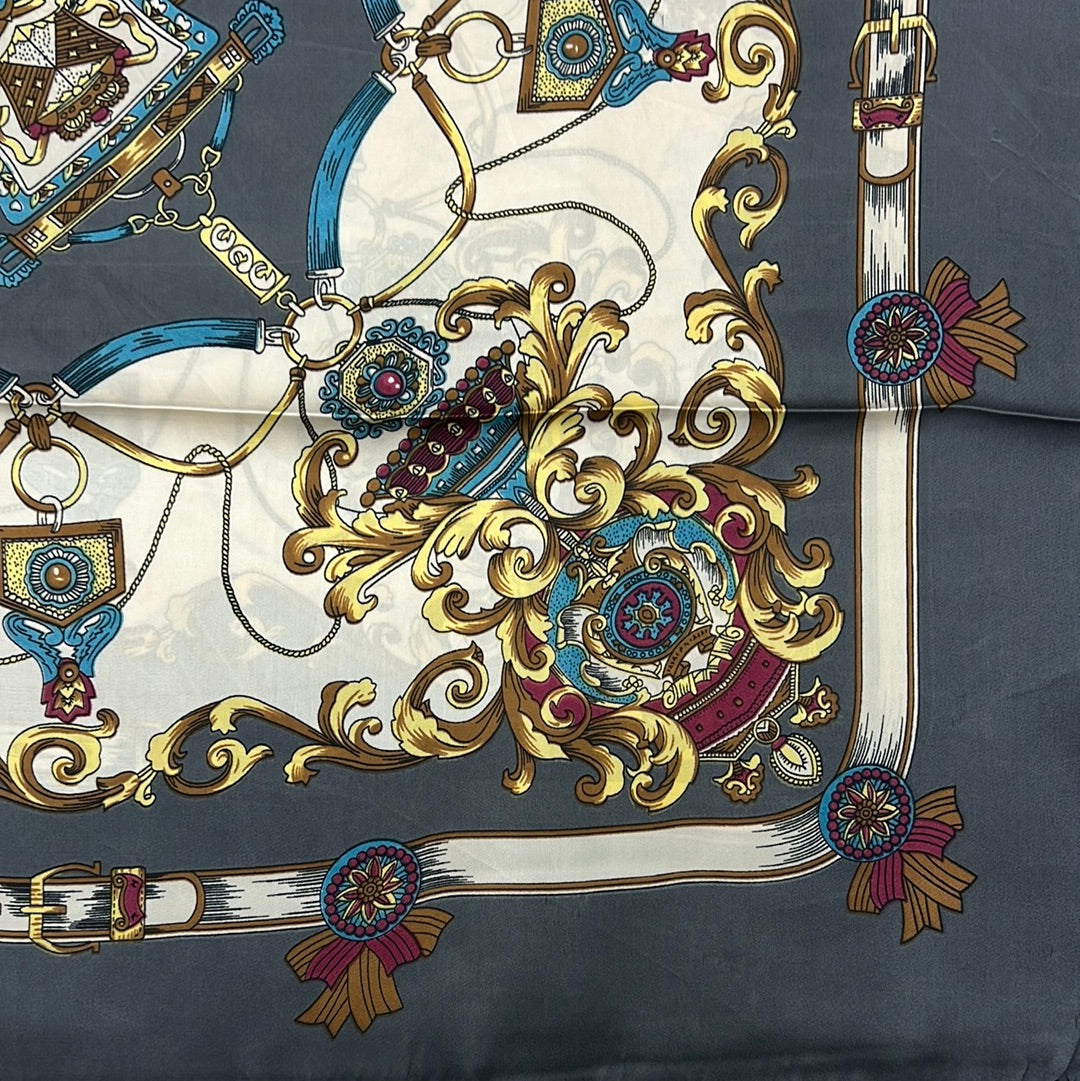 YF10-M3 VINTAGE CHAIN PRINT MID SIZE SCARF - German Fuentes Wholesale of Leather Handbags, Belts and Accessories - German Fuentes