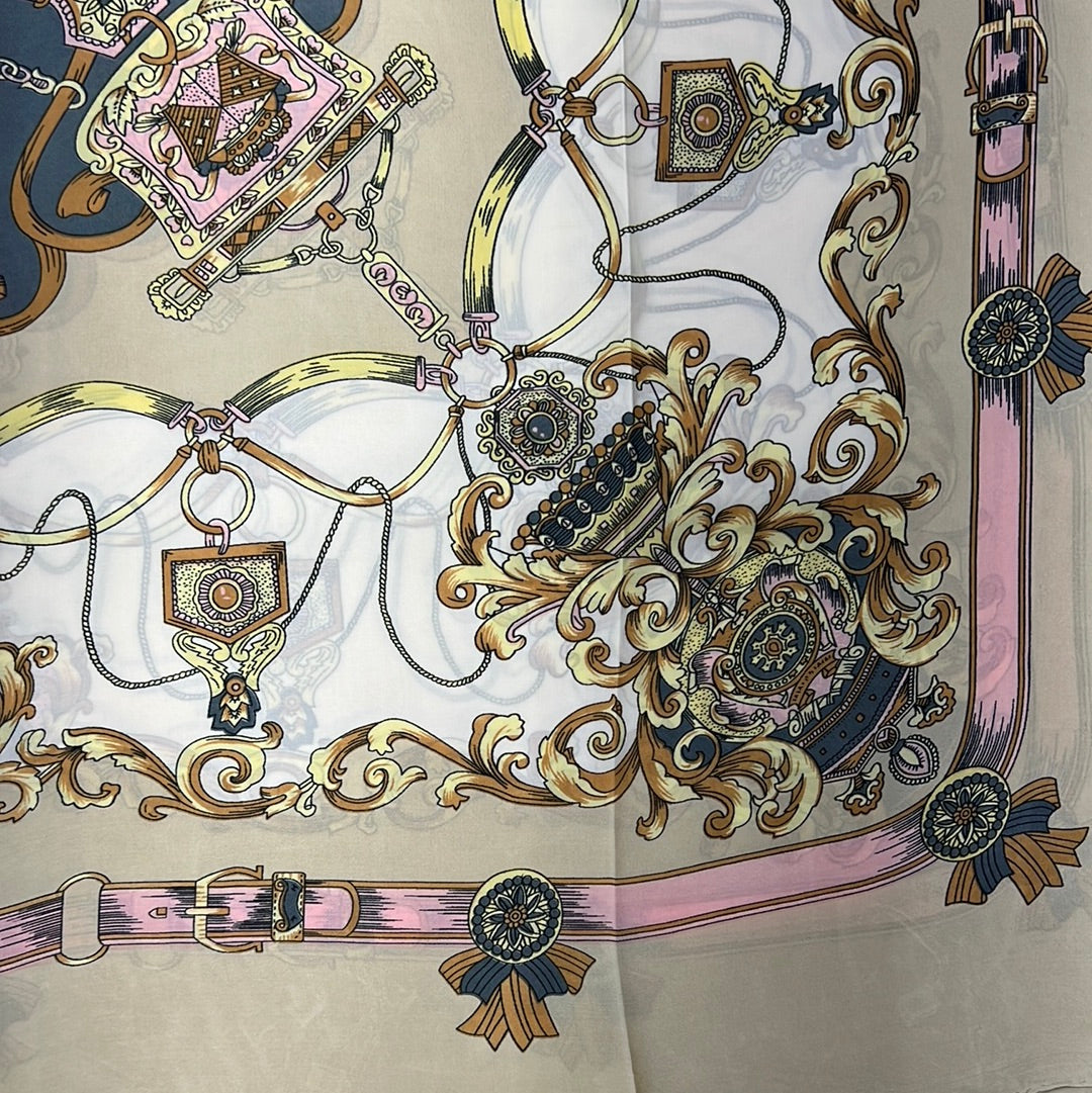 YF10-M3 VINTAGE CHAIN PRINT MID SIZE SCARF - German Fuentes Wholesale of Leather Handbags, Belts and Accessories - German Fuentes