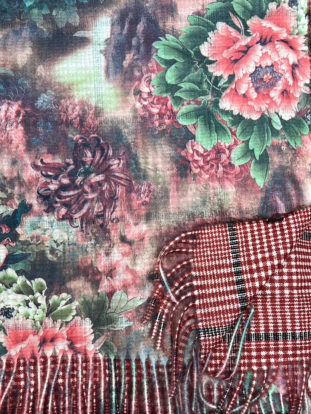 PASH-07 VISCOSE AND WOOL FLORAL PRINT PASHMINA - German Fuentes Wholesale of Leather Handbags, Belts and Accessories - German Fuentes