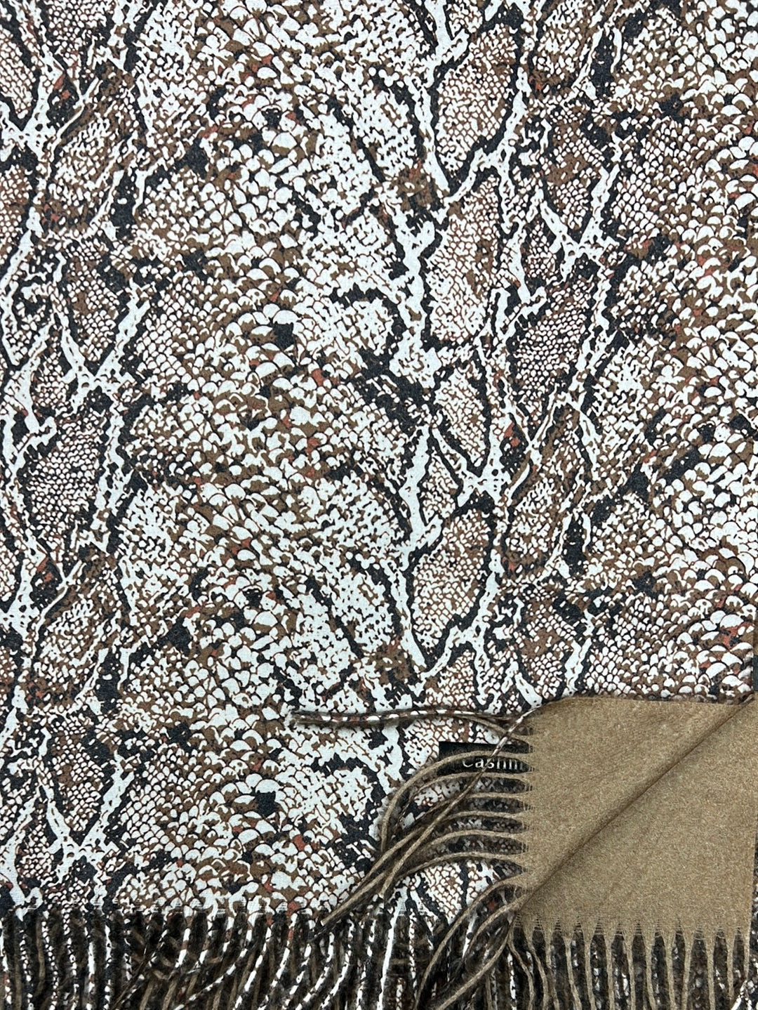 PASHMINA 11- CASHMERE SNAKE PRINT - German Fuentes Wholesale of Leather Handbags, Belts and Accessories - German Fuentes