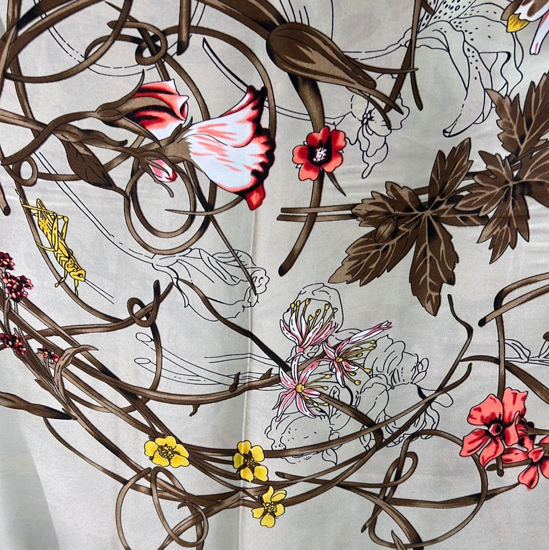 YF10-M11 FLORAL AND VINE PATTERN MID SIZE SCARF - German Fuentes Wholesale of Leather Handbags, Belts and Accessories - German Fuentes