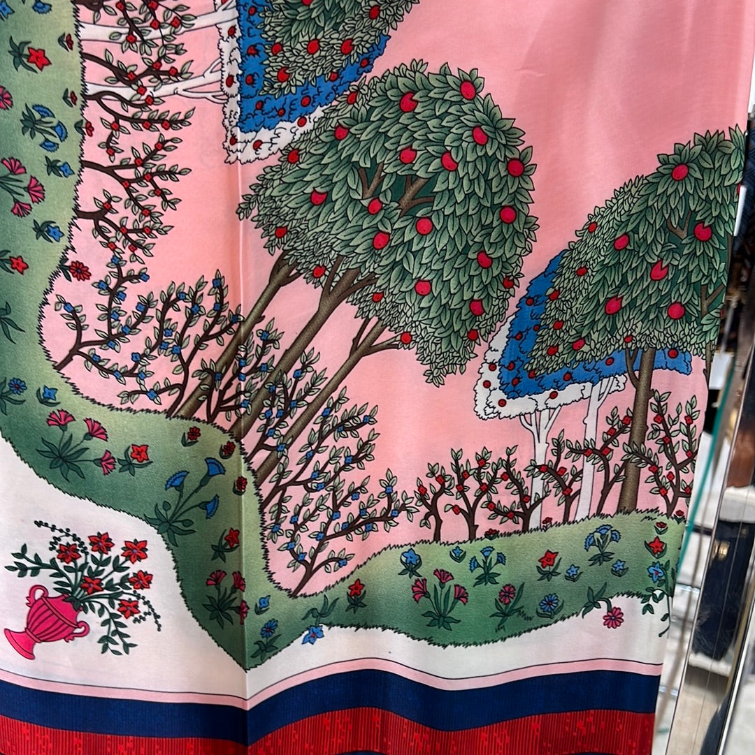 YF10-M25 DESIGN FILLED WITH DETAILED TREES,FLOWERS,AND LUSH FOLIAGE MID SIZE SCARF - German Fuentes Wholesale of Leather Handbags, Belts and Accessories - German Fuentes